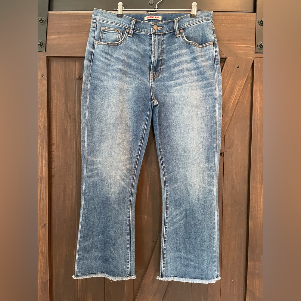 NWOT JOHNNY WAS CROPPED BABY BOOT SIZE 30